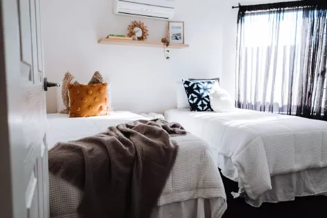 Installation de votre climatisation réversible dans votre chambre à coucher